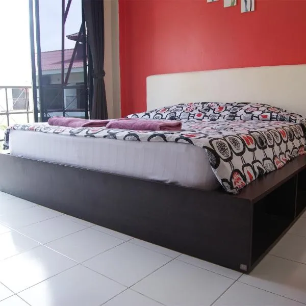 Pineapple Guesthouse, Hotel in Strand Karon