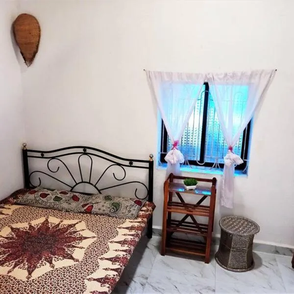 Cockerel Homestay - Traditional Beach Village - Goa, hotel v destinaci Canacona