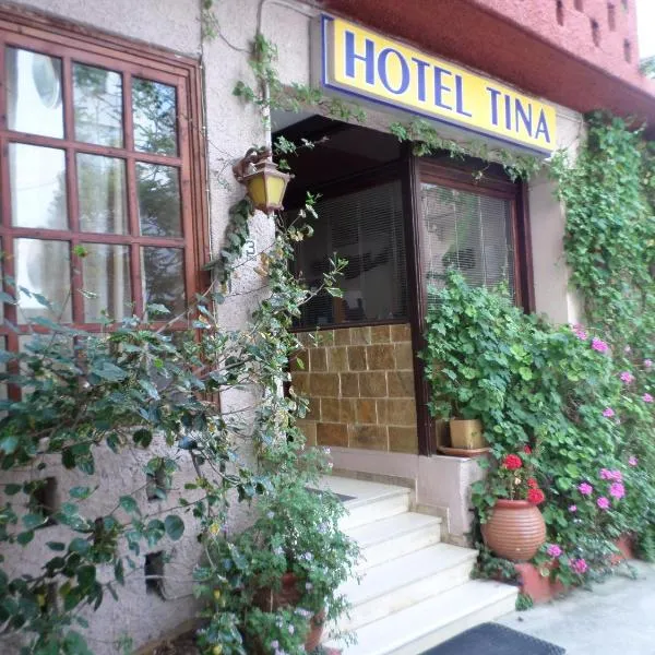 Tina Hotel, хотел в Yerolákkos