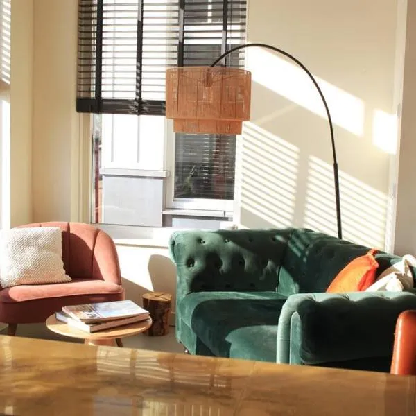 Luxury Harbour Suite With Private Parking, hotel en Loosdrecht