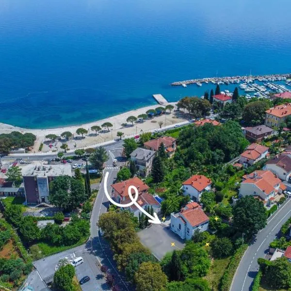 Brand new apartments Villa Tereza Icici, 100m from the beach: Ičići şehrinde bir otel