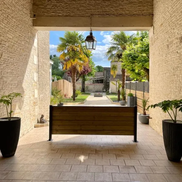 Domaine de l'Angélique - Loft avec SPA privatif - Marais poitevin entre Niort et La Rochelle, hotel em Arçais
