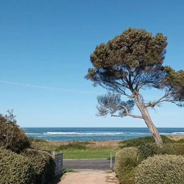 The Dunes - King Studio - 50m from Scamander Beach, hotel v destinaci Scamander
