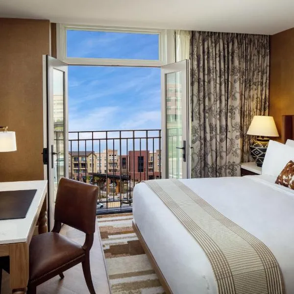 The Benson Hotel & Faculty Club, hotel u Aurori