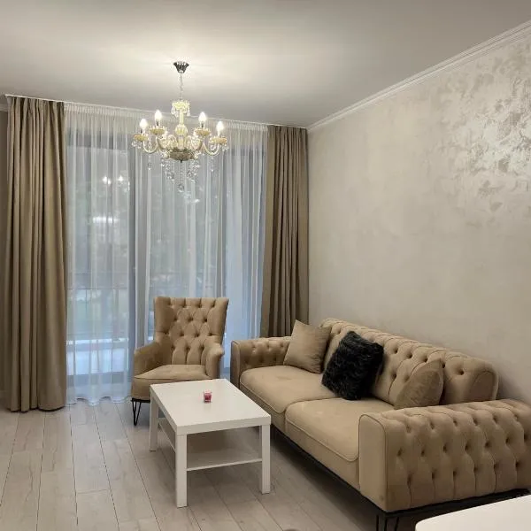 Viesnīca DELUXE APARTAMENTS DARIS pilsētā Gorno Izvorovo