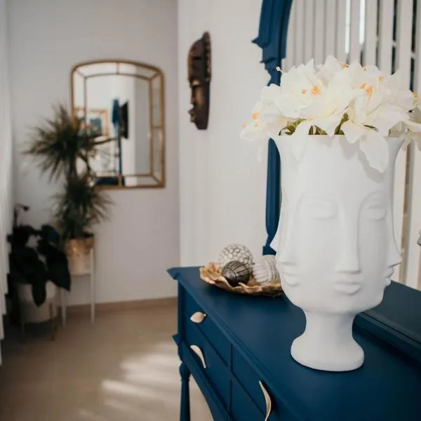 Flowers & Faces Guesthouse, hotel v destinaci Ponte de Lima