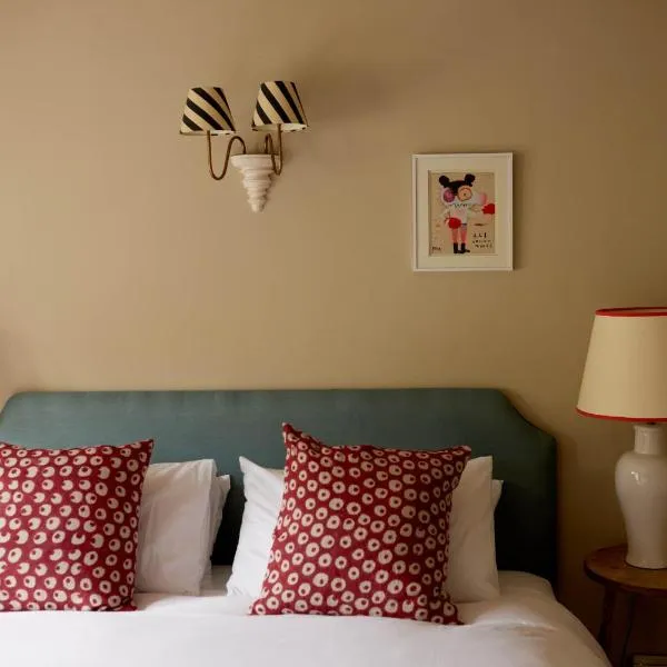 The Queen's Head, hotel v destinaci Broad Chalke