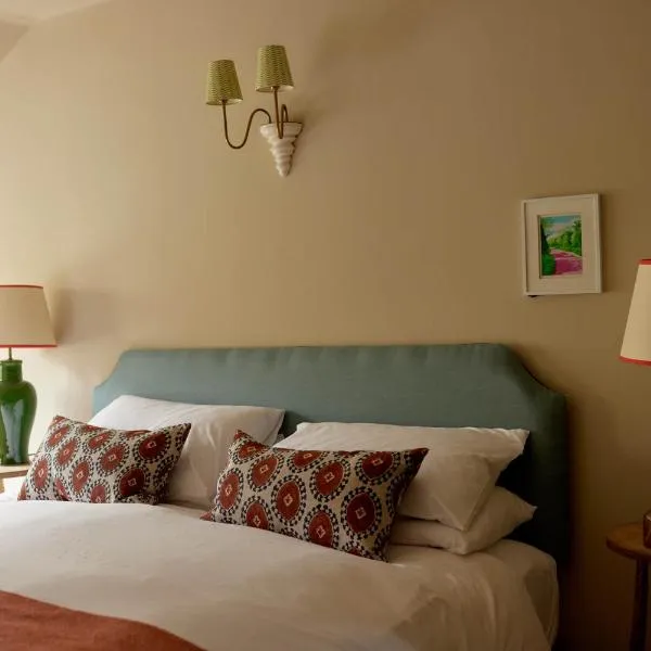 The Queen's Head, hotel din Broad Chalke