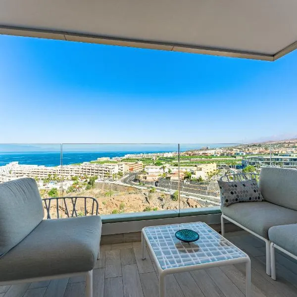 Ocean View Penthouse - Sunset Terrace, heated Pool, parking, hotel en Adeje