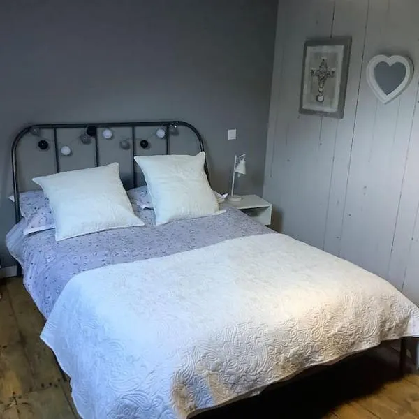Townhouse in Mur de Barrez, hotel v destinaci Mur-de-Barrez