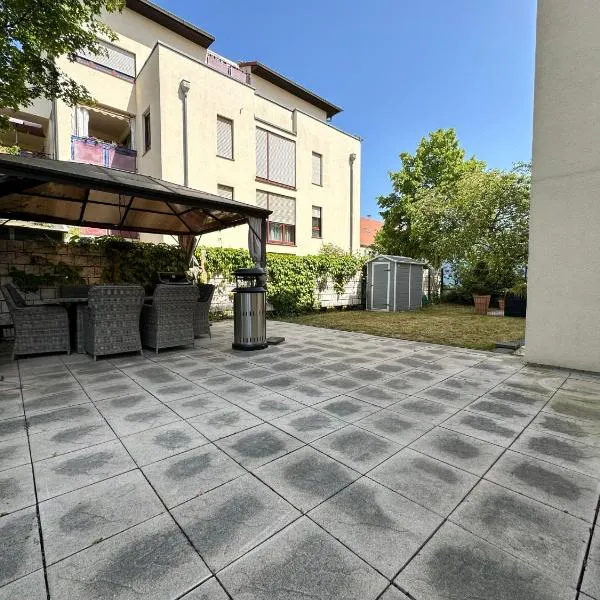 FHV01 - Ferienwohnung 100m² 6 Personen Garten und Terrasse 2x WC, hotel v destinaci Taucha