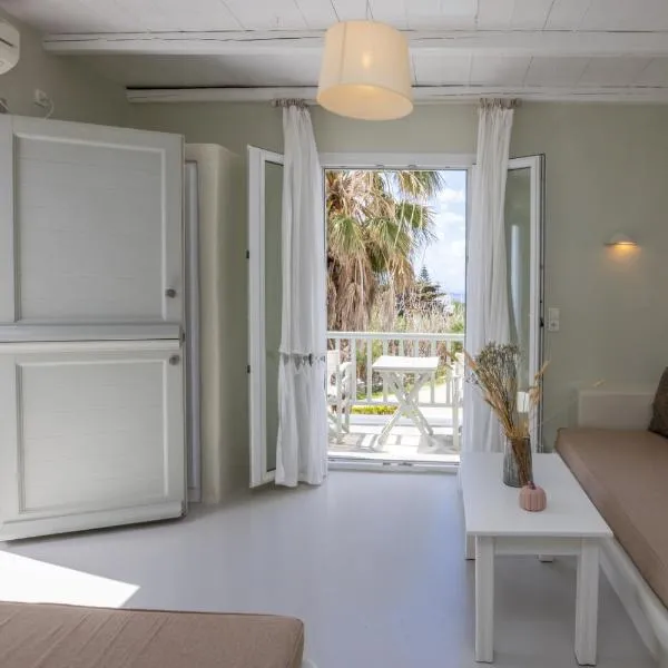 Soulmate's Suites Tinos, מלון בקיוניה