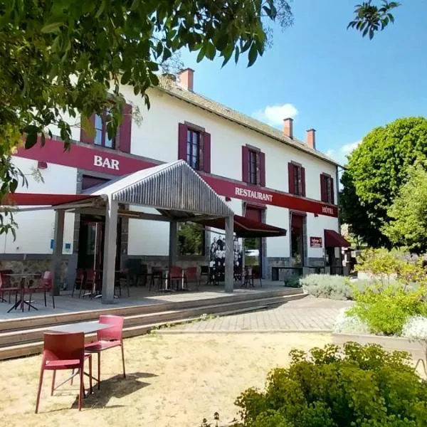 Logis hôtels Auberge du Château, hotel v destinácii Saint-Rémy-de-Blot