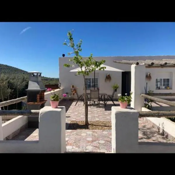 Finca el atardecer- Apartamento El Peral, hotel in Fuente del Maestre