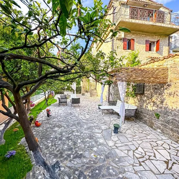 Serenita Stone House, hotel v destinaci Becici
