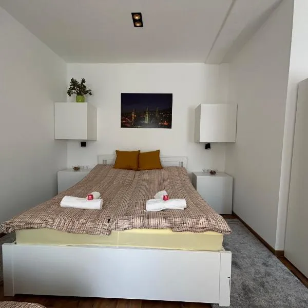 R59 Apartman with free parking, hotel in Pécs
