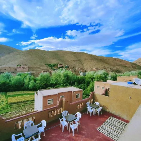 Auberge NICE VIEW DADES โรงแรมในAkhendachou nʼAït Ouffi