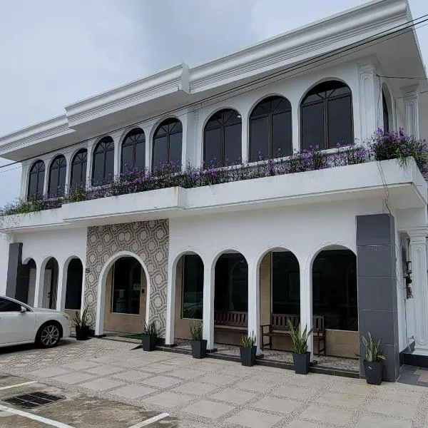 HOTEL SHAFURA 3, hotel in Cukai