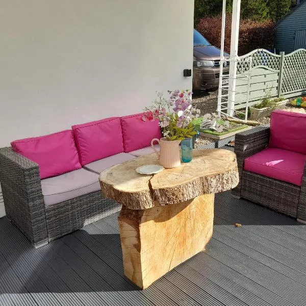 Pinetree Cottage, dog friendly, Holiday let, Callander Invertrossachs โรงแรมในคาลเลนเดอร์