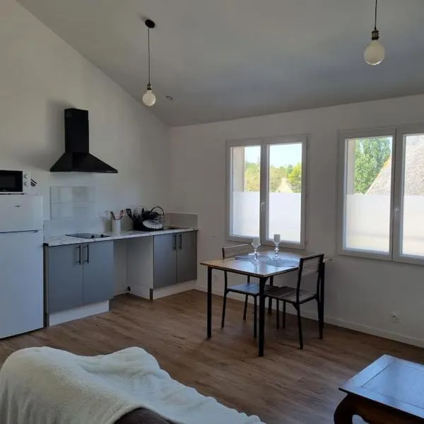 Grand appartement, lumineux, hotel em Miniac-Morvan