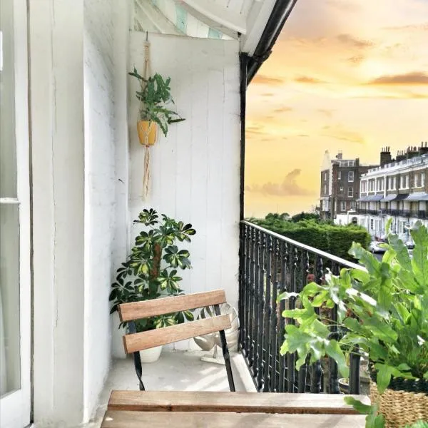 Luminous Town house by the sea, hotel in Kent