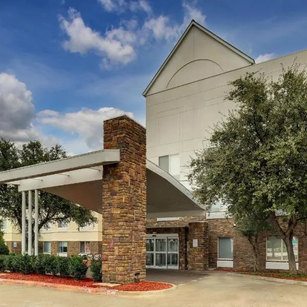 Fairfield Inn by Marriott Las Colinas, hotel sa Farmers Branch