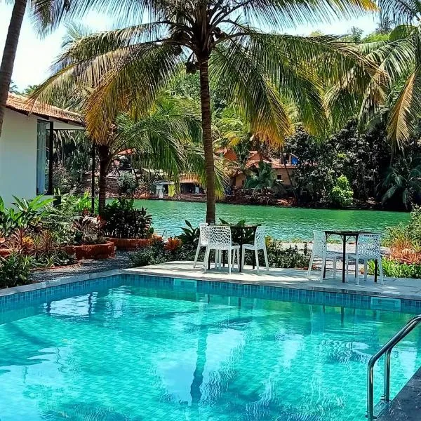 Pont Bleu Suites Riverside & Pool, hotel v destinaci Canacona