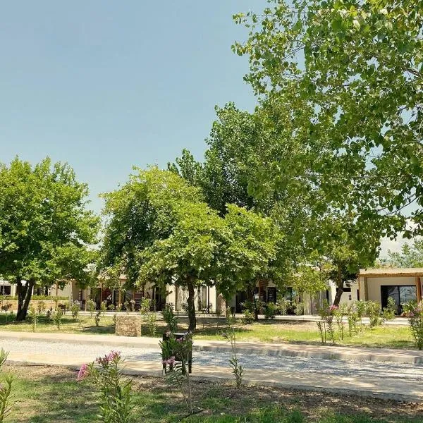 Mareleon Camping, hotel a Ofrínion