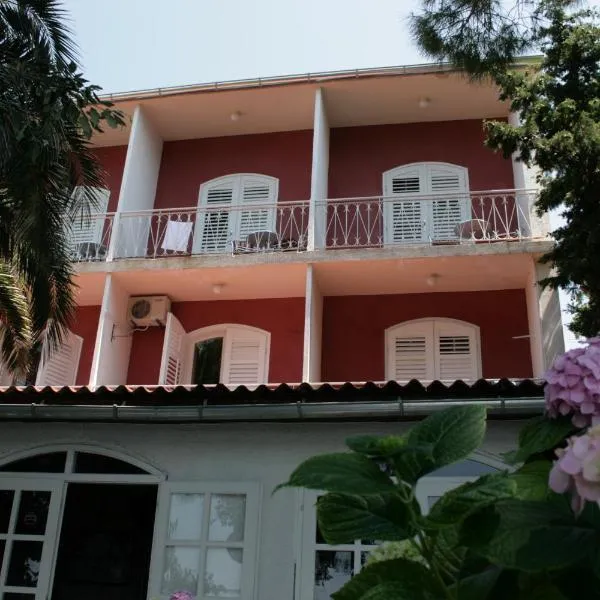 Rab Elizabeta rooms first line to the sea, hotel v destinaci Barbat na Rabu