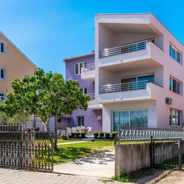 KAIROS, hotel v destinaci Bilice