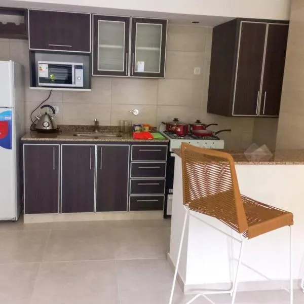 Departamento de 2 amb. en Lomas Centro con terraza, khách sạn ở Lomas de Zamora