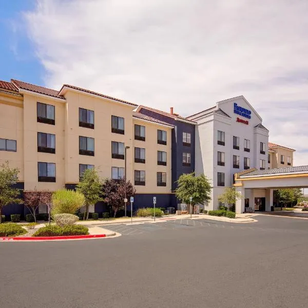 Fairfield Inn and Suites by Marriott El Paso, хотел в Ел Пасо