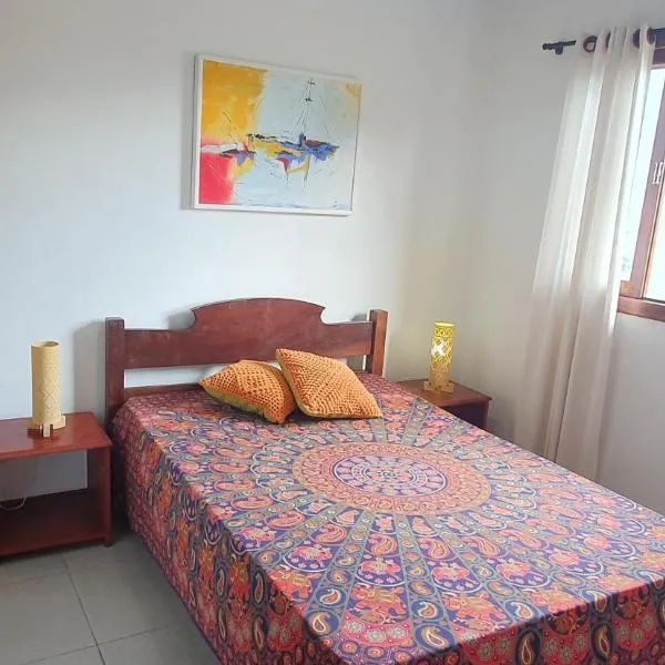 Quarto na praia da Pinheira, hotel in Palhoça