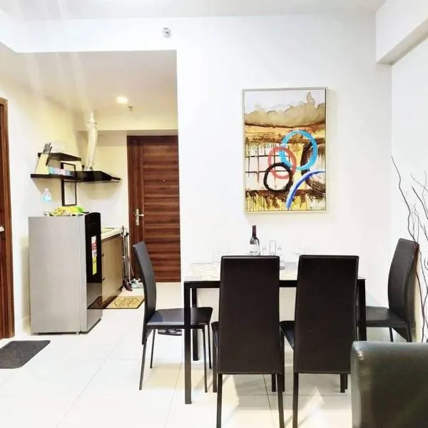 2BR Condo unit with Balcony at the Center of Cebu, hotel in Cebu City
