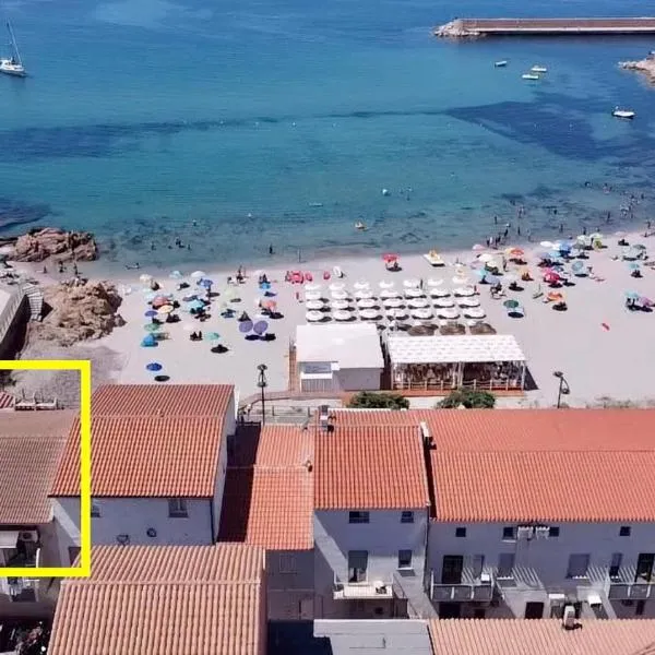 Casetta al mare, hotel em Isola Rossa