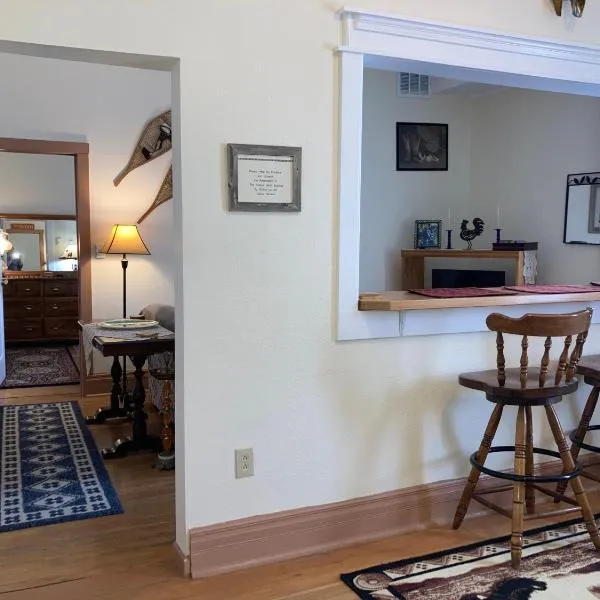 Historic Capitol Hotel Vacation Suites Downtown, hotel in Buffalo