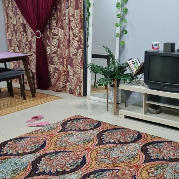 DHut Homestay puncak iskandar, hotel in Seri Iskandar
