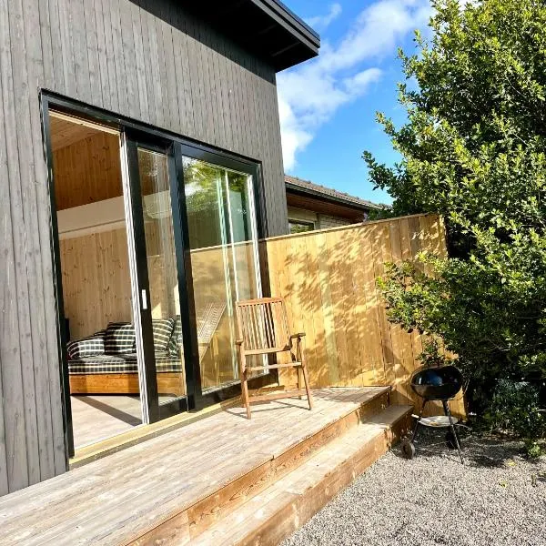 Neptuni Bed and Kitchen, hotel in Varberg