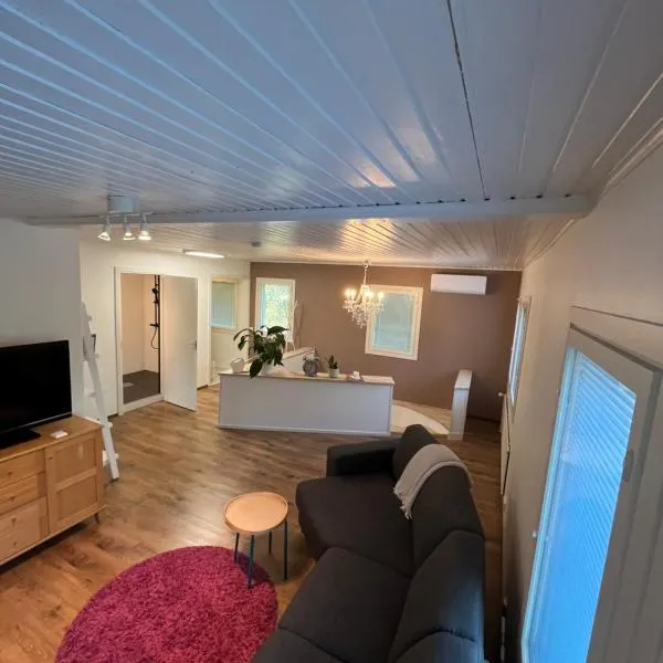 Big Duplex, 15min to Turku or Naantali, hotel in Turku