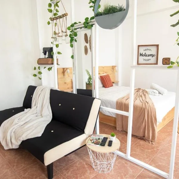 The Village House, hotel u gradu Mašiko