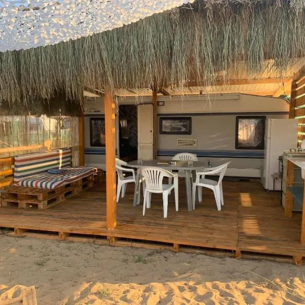 Beach hub caravans Gradina, hotel di Chernomorets