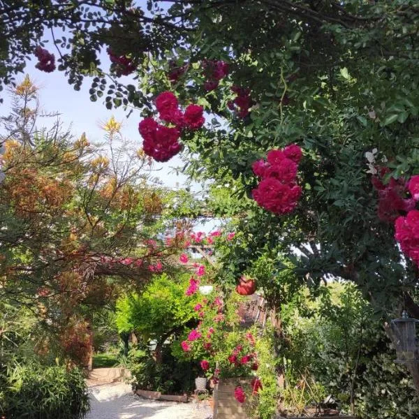 Maison d'hôtes Coeur d'Hérault: Péret şehrinde bir otel