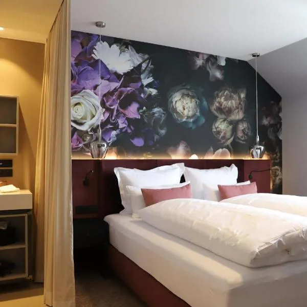 Boutiquehotel Burg Adenbach & Alter Weinbau, hotel v destinaci Bad Neuenahr-Ahrweiler