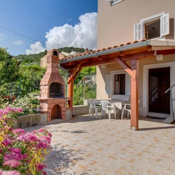 House Meri, hotel v destinaci Miholašćica