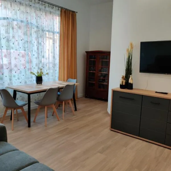 apartament 2 pokoje、カミエン・ポモルスキのホテル