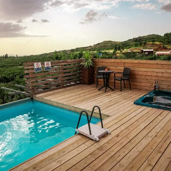Aurora Golan, hotel in Buq‘ātā