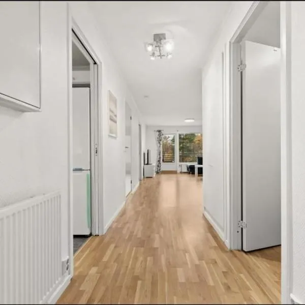 Viesnīca Apartment in Sandvika, 15 minutes from Oslo. pilsētā Sandvika