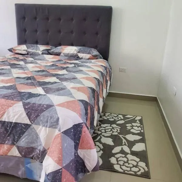 Apartamentos y Hostal Rudon # 5, hotell sihtkohas Omoa