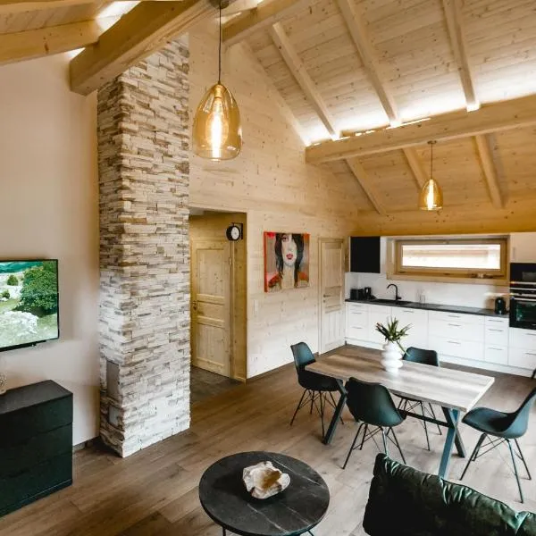 Chalet 49 Nesselgraben - Ferienwohnungen aus Holz โรงแรมในKoppl