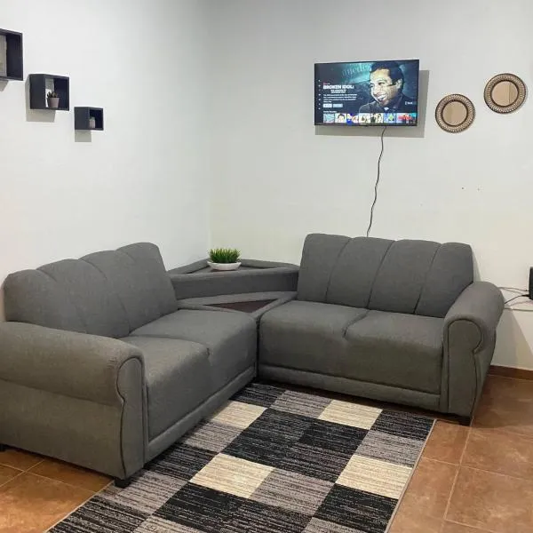 Excellent Location North of the city Guaymas Sonora, hotel in Guaymas